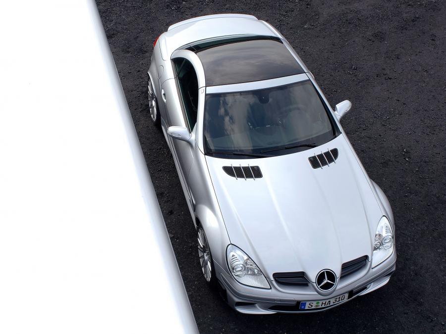  Mercedes-Benz SLK55 AMG Black series 2006 года  (фото 5 из 11)